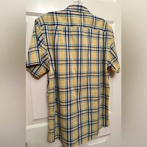 IZOD Men’s Yellow and Blue Plaid Casual Short Sleeve Shirt Size Medium - Picture 5 of 5
